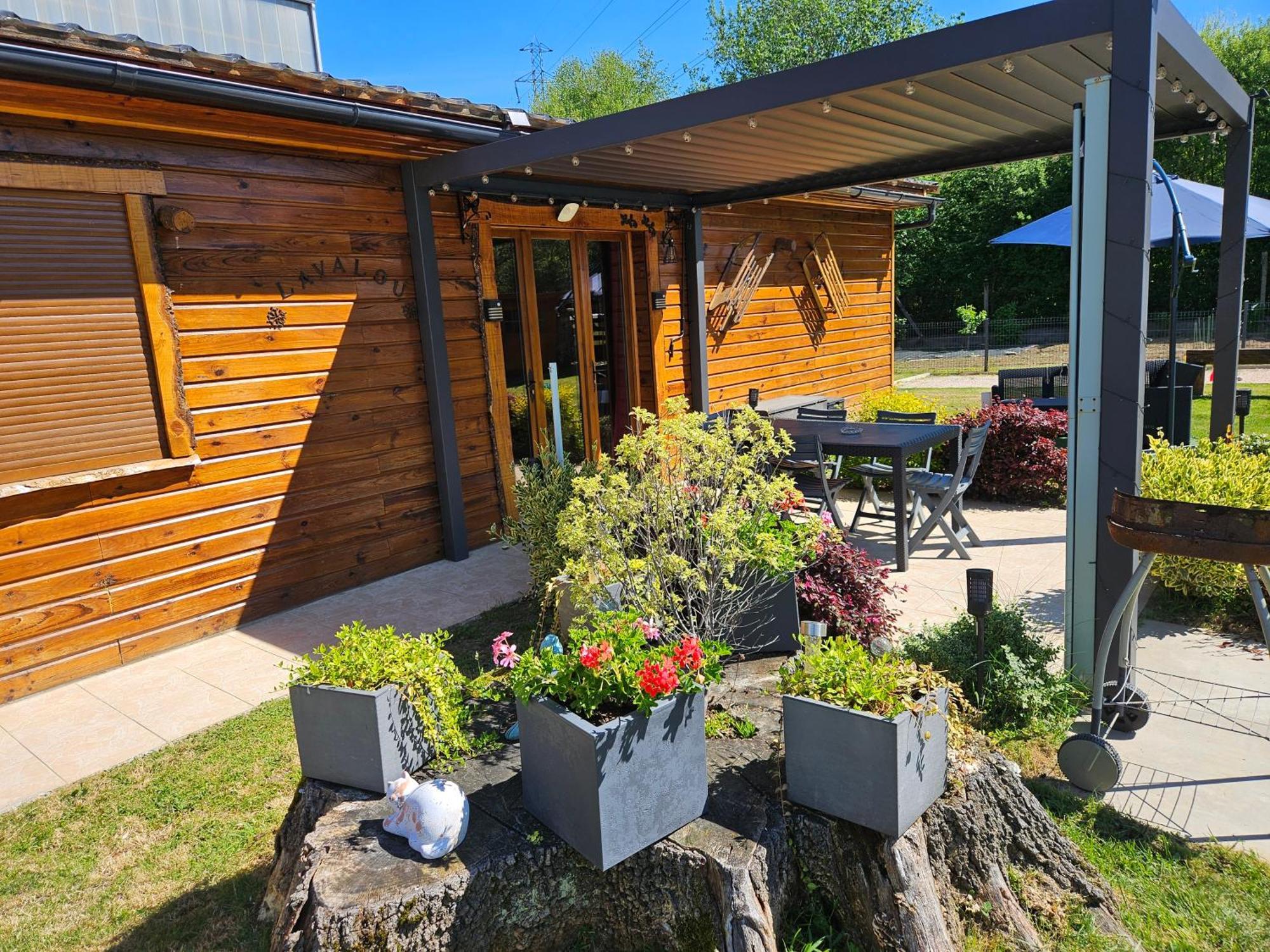 Chez Lavalou Gite 4* Chaleureux En Bois Ланмезан Экстерьер фото