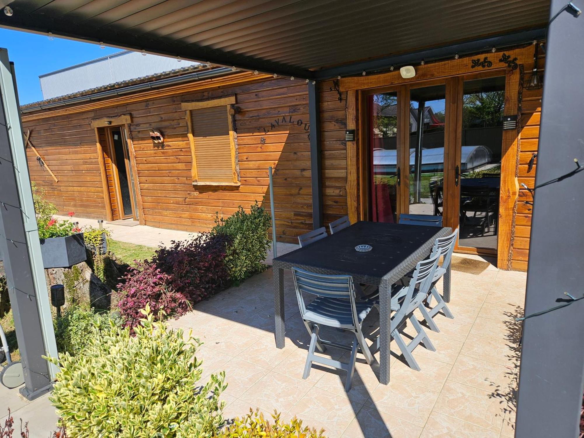 Chez Lavalou Gite 4* Chaleureux En Bois Ланмезан Экстерьер фото